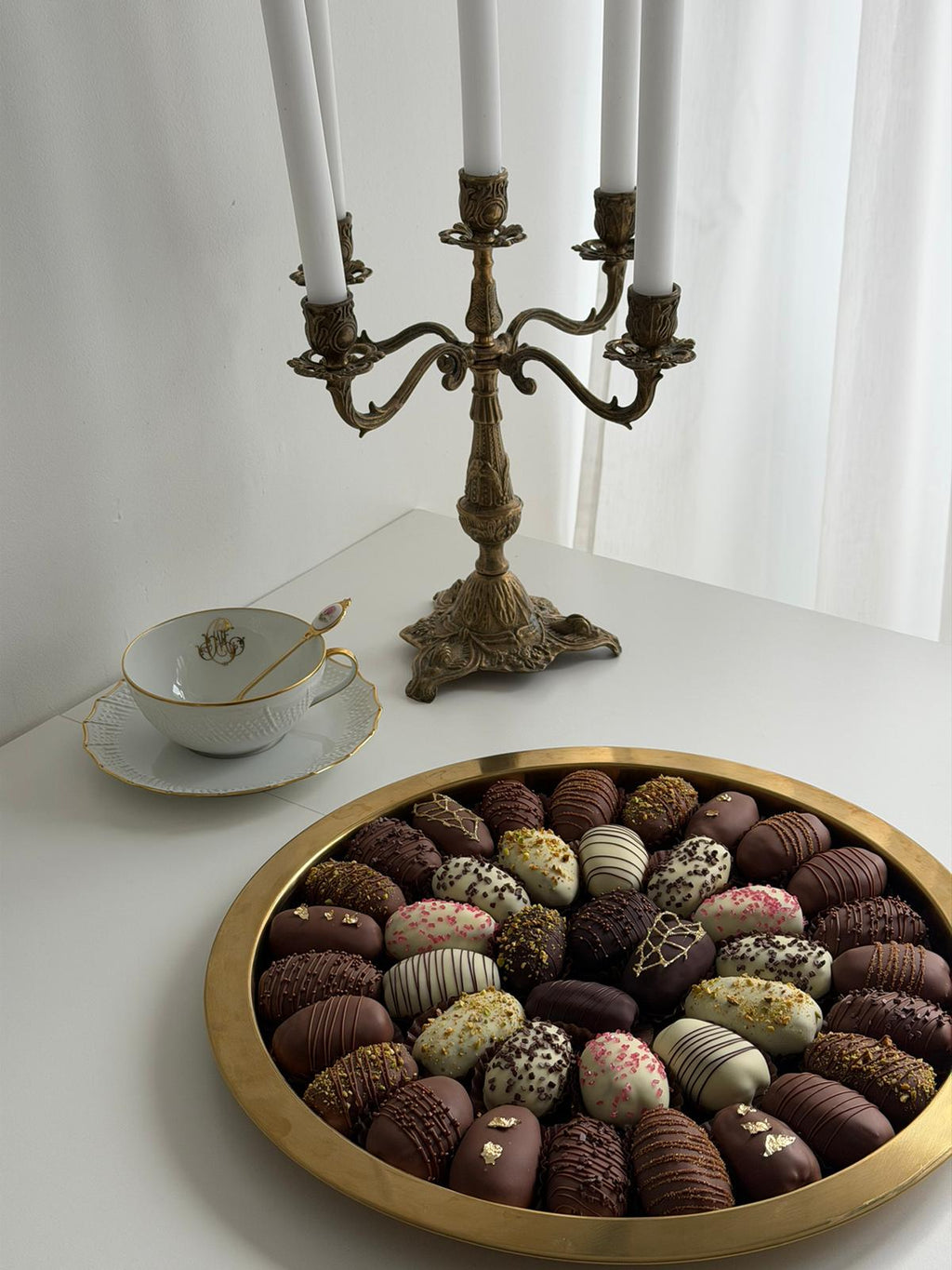 Dattes Medjoul enrobées et fourrées - Boîte de 18