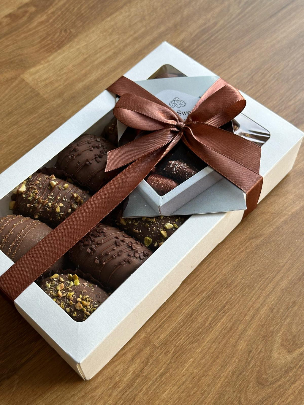 Dattes Medjoul enrobées et fourrées - Boîte de 10